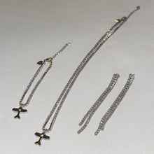 Carica l'immagine nel visualizzatore di Gallery, UDARA Glow Bracelet